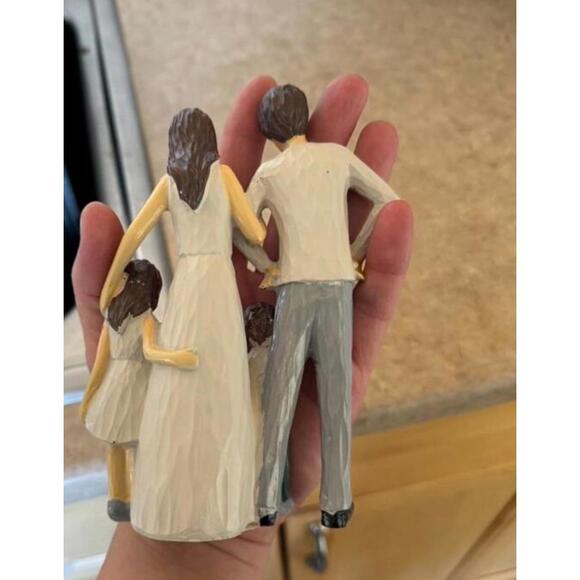 resin statue - Picture 2 of 2